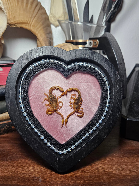 Mini Saphhic Lovers - Satin