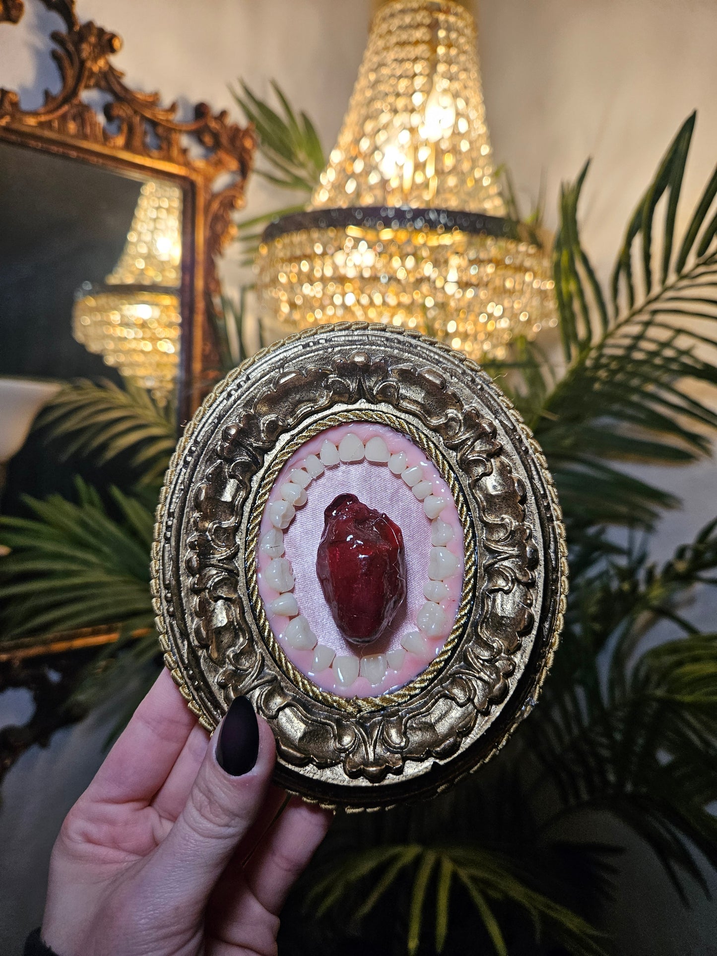 EAT YOUR HEART OUT - Gold